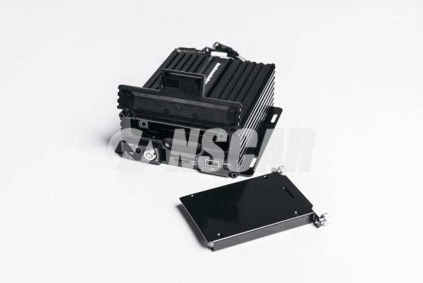 Автомобильный видеорегистратор NSCAR 801HD SD+HDD GPS+WiFi (8 каналов, 720P)