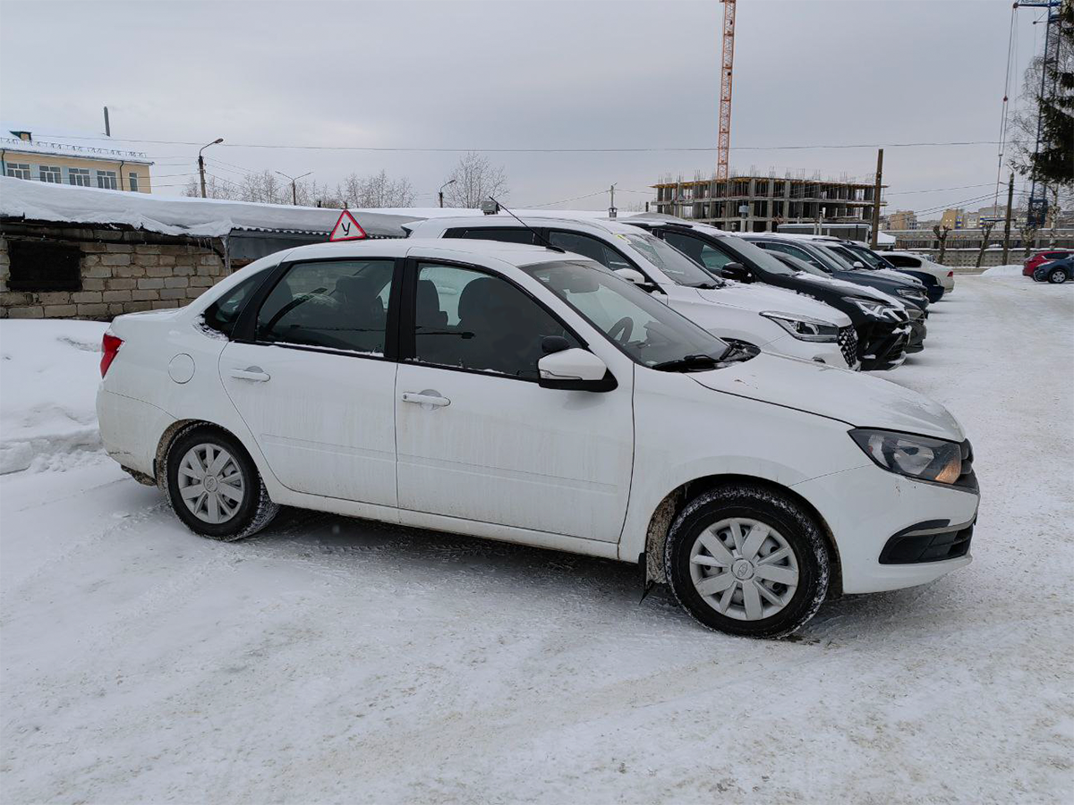 Видеонаблюдение на учебные автомобили автошкол