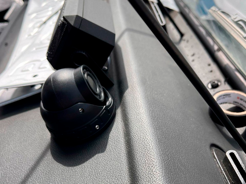 автомобильная камера NSCAR AJ904 HD mic в кабине автокрана