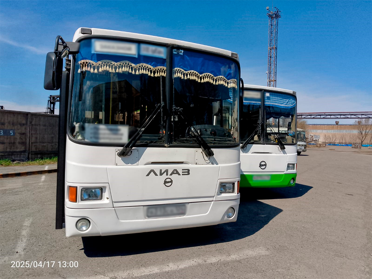Автобусы на установке видеонаблюдения в Саяногорске