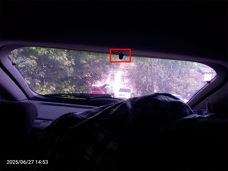камера наблюдения установленная сзади учебного автомобиля