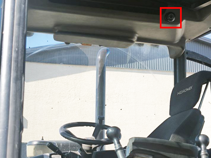 камера наблюдения установленная в кабине экскаватора для контроля оператора