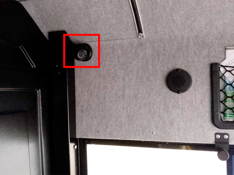 Камера наблюдения установленная для контроля за водителем автобуса